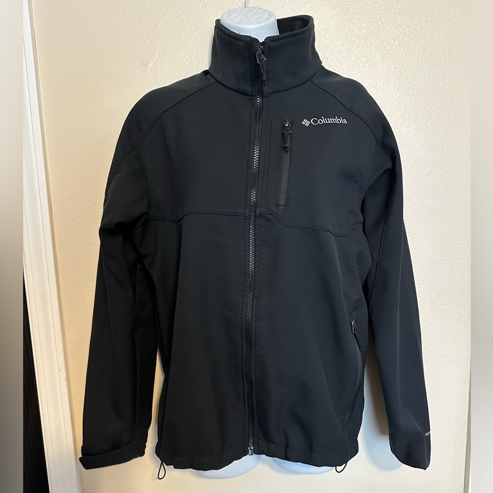 Like New Mens Columbia black zip up jacket size medium!!